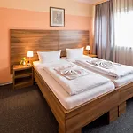 アルパー　ホテル　ポツダメール　プラッツ 3*