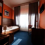 ホテル アルパー　ホテル　ポツダメール　プラッツ 3*