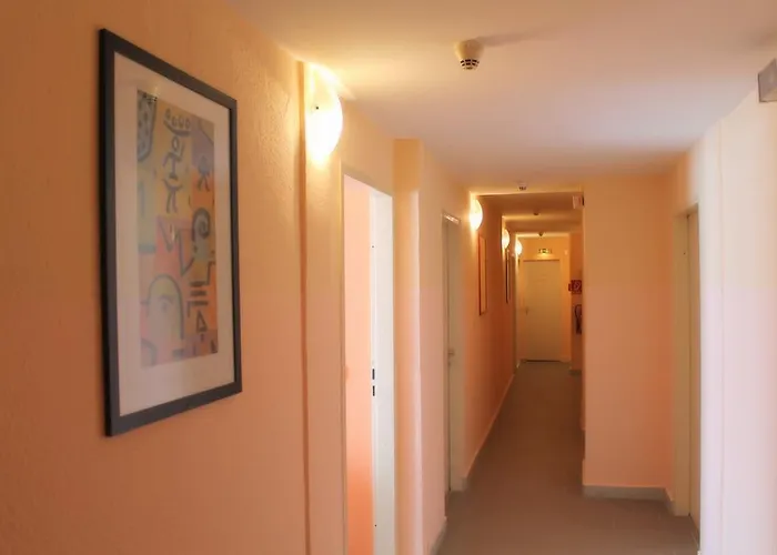 Alper Am Potsdamer Platz Hotel 3*