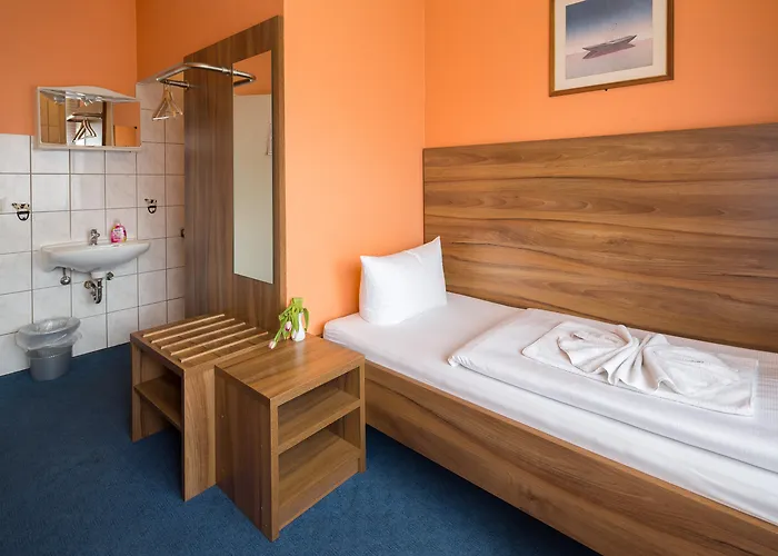 Alper Am Potsdamer Platz