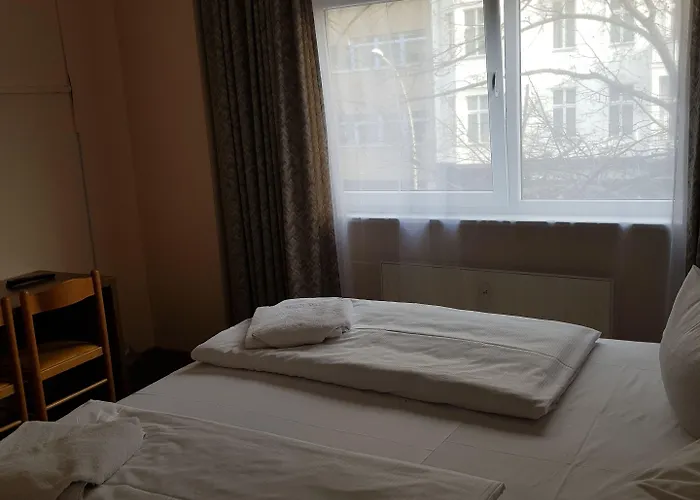 Alper Am Potsdamer Platz