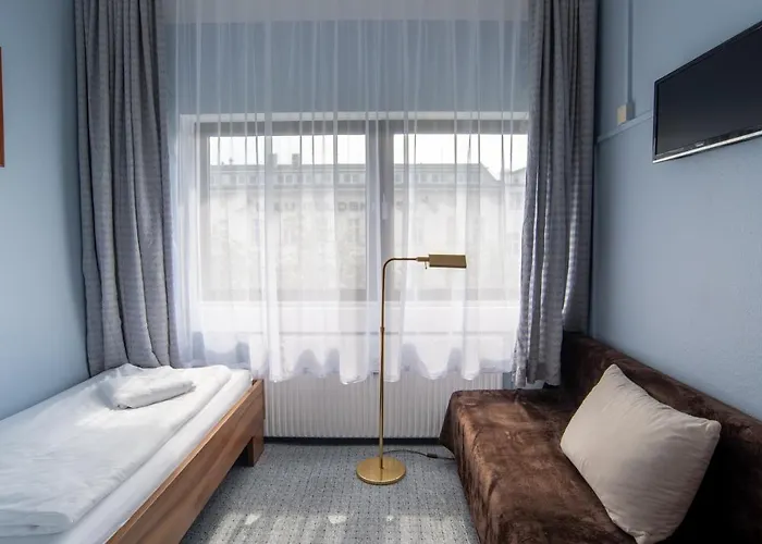 Alper Am Potsdamer Platz ברלין