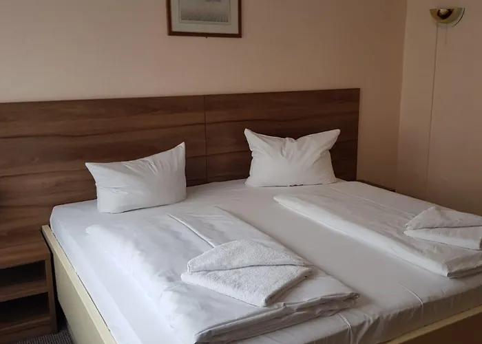 Alper Am Potsdamer Platz 3*