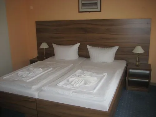 Alper Am Potsdamer Platz 3*