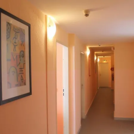 Alper Am Potsdamer Platz Hotel 3*