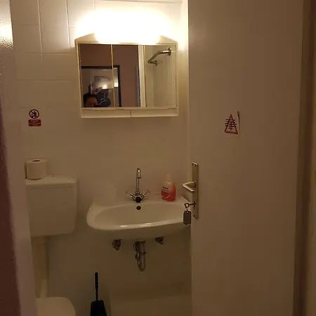 Alper Am Potsdamer Platz