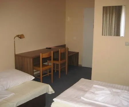 Alper Am Potsdamer Platz Hotel 3*